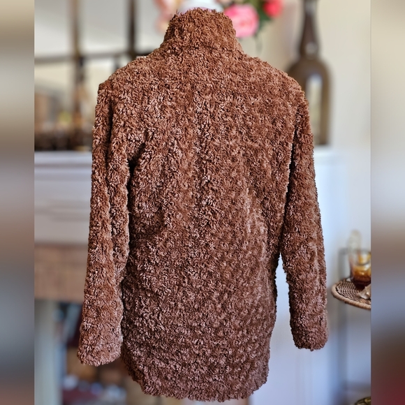 wilfred free teddy bear coat, size small. - Picture 7 of 12